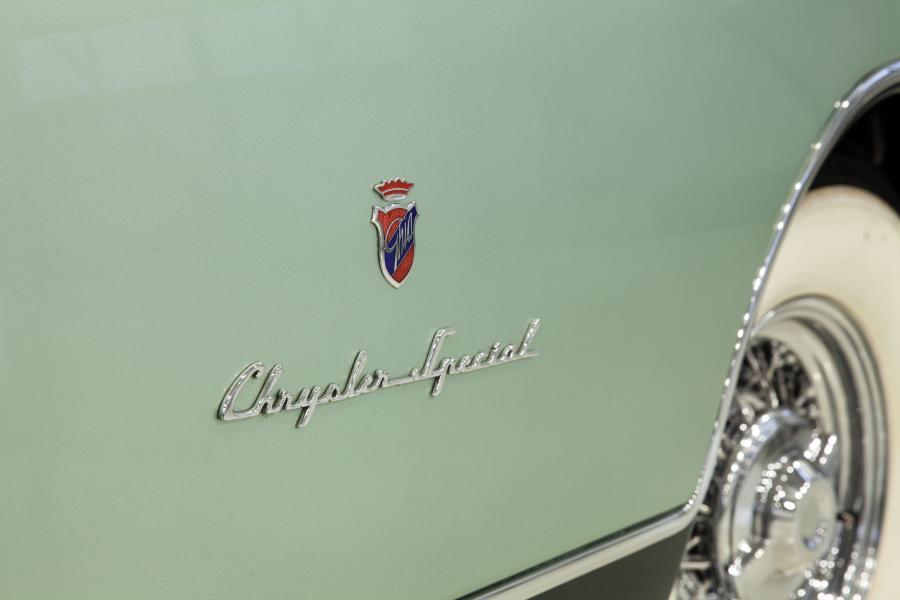 Детали экстерьера Chrysler Special 1953 года  (фото 49 из 66)